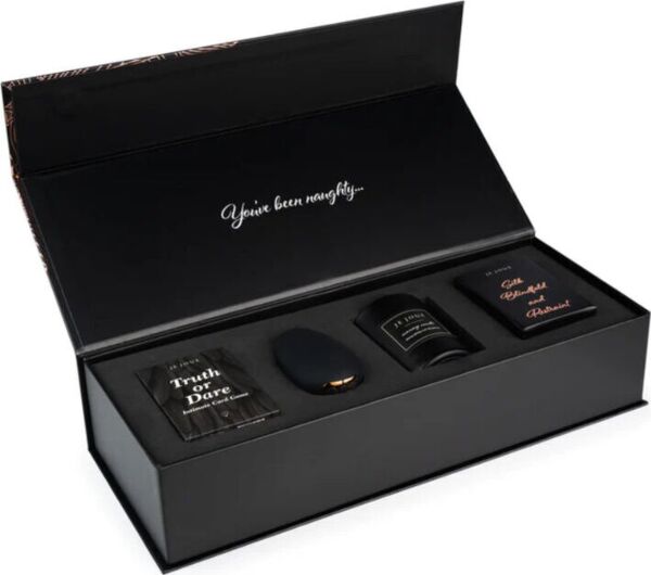 Geschenkset für Paare Je Joue Naughty Gift Set mit dem Vibrator Mimi, der Massagekerze, der Satin-Augenbinde und dem Kartenspiel